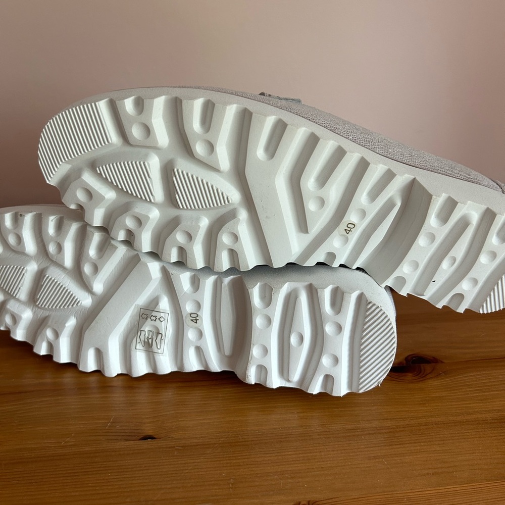 Pelle Moda Shoes - Picture 2 of 16